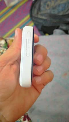Pocket Wifi 801ZT 0