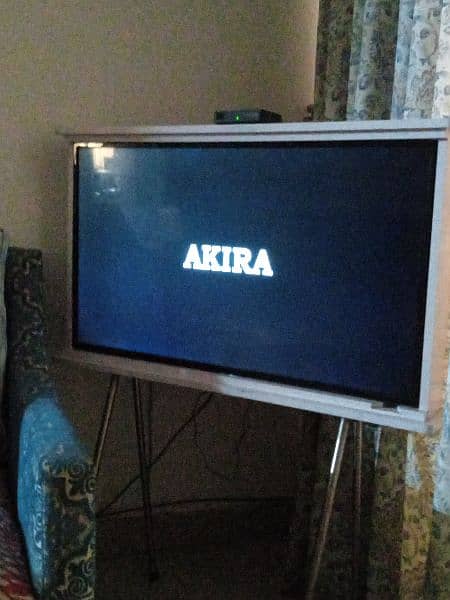 AKIRA 42" with TV stand 1