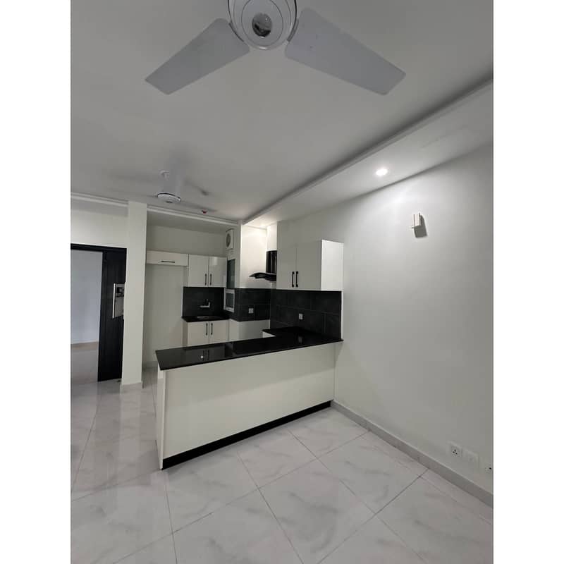 1 Bed Room Apartment 
Zameen Opal 2