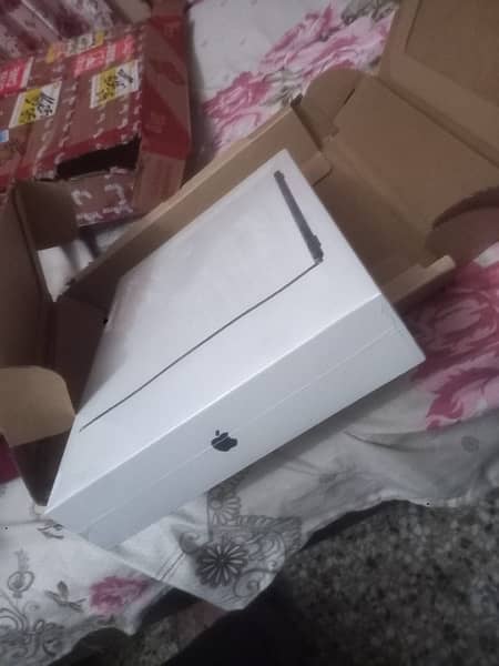 Macbook air m2 box packed 8