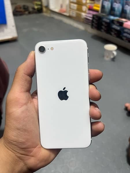 iphone SE 2020 10by10 condition 4