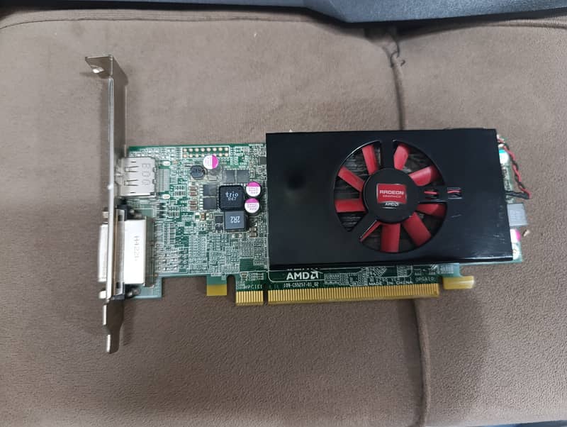 Dell AMD Radeon hd 8570 1