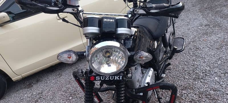 Suzuki Gs150SE 1