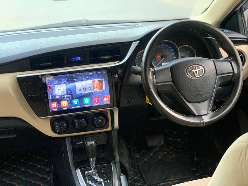 Toyota Corolla GLI 2018 Automatic 13