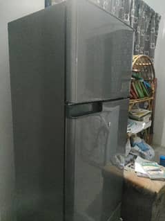 Sharp fridge (no frost)