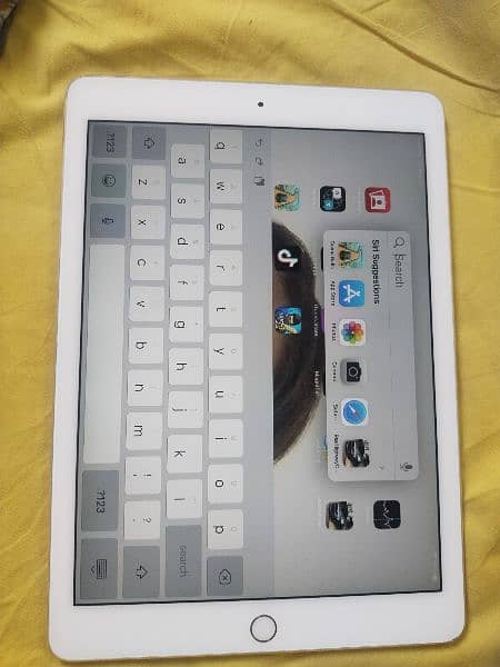 ipad Air 2 64gb in good condition only Whatsapp 1