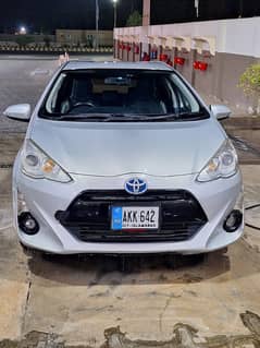 silver toyota aqua in good condtion islmaabad number for sale 0