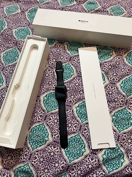 Apple Watch Series 3 42mm Space Gray Aluminum with Black SportBand 1