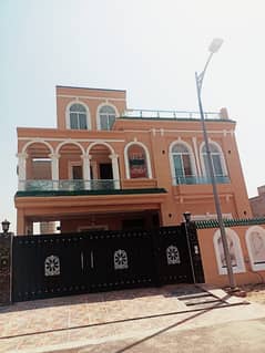 10 MARLA MODERN HOUSE MOST BEAUTIFUL PRIME LOCATION FOR SALE IN NEW LAHORE CITY PHASE 2
