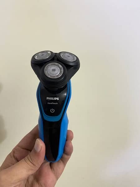 Philips Aquatouch Shaver Trimmer 2