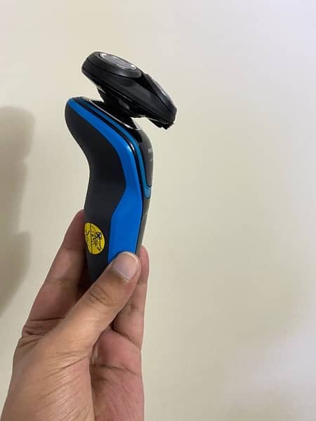 Philips Aquatouch Shaver Trimmer 3