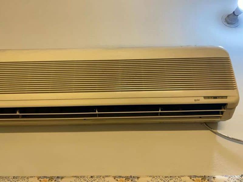 2 ton ac lg gold in very good condition 0