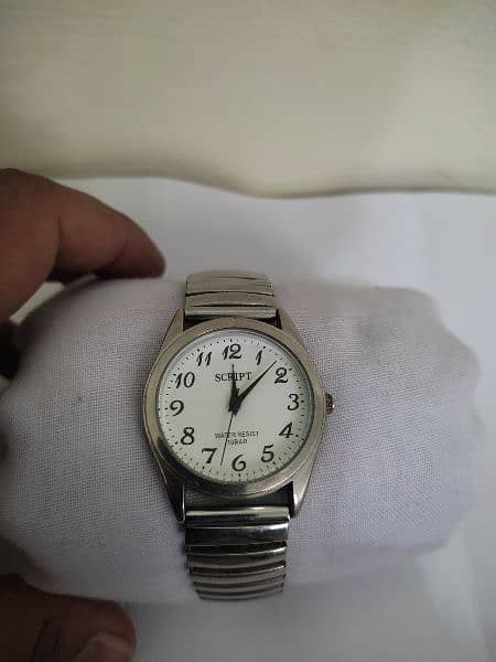 Pre owned original imported watch for men and women 8