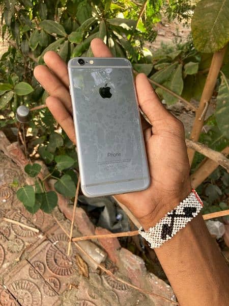 iphone 6 16 gb.   exchange possible 3