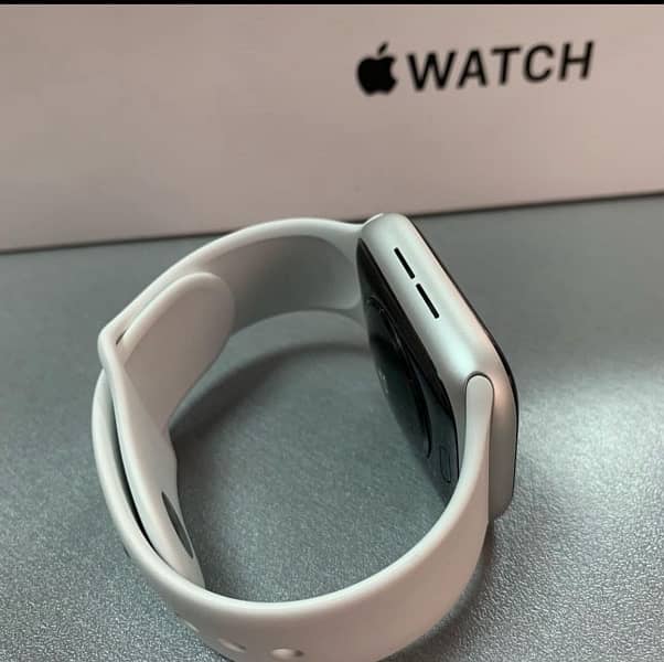 apple watch se 44mm gps 3