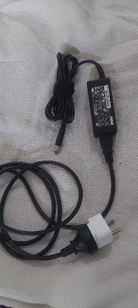 Hp Charger for sale 65 watt 2