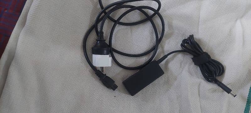 Hp Charger for sale 65 watt 3