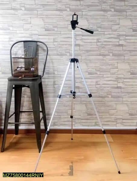 Tripods stand 5
