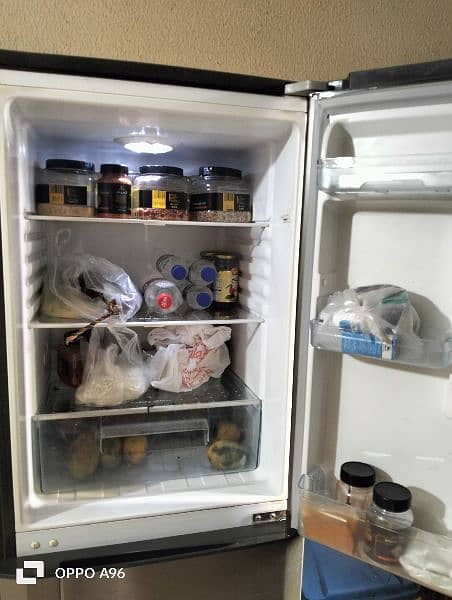 Selling me Esquire fridge in an excellent condition 5