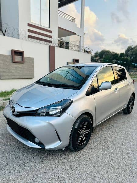 Toyota Vitz 2014 4