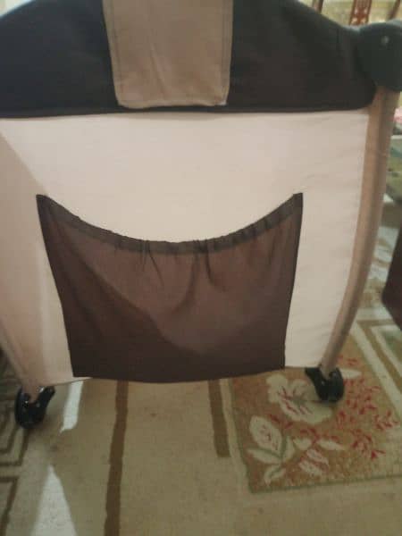 baby cot with all accessories 4