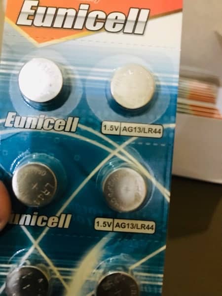 original eunicell LR44 battey cells for watch toys torch etc 2