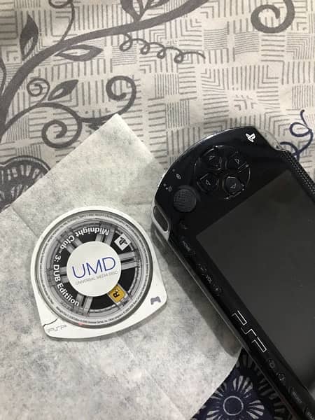 PSP Model 1001 for sale with UMD and games installed 3