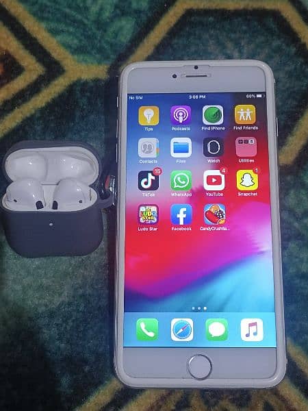 iPhone 6 plus 128gb with Original airbuds O3171OOO118 2