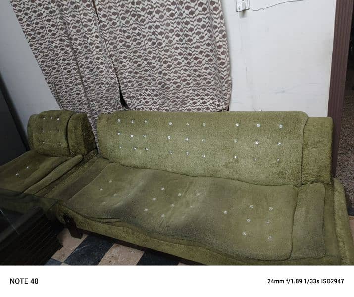 selling sofa 1