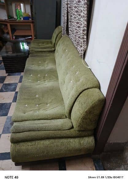 selling sofa 4