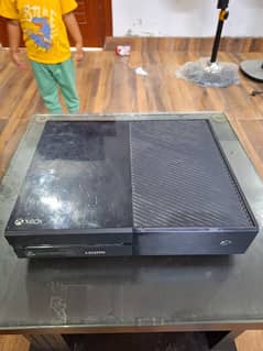 xbox one with 2 controllers
