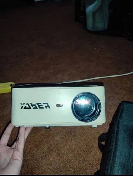 yaber y6 projector 1