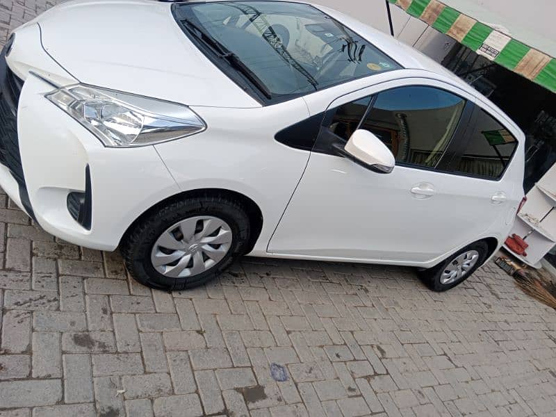 Toyota Vitz 2018 8