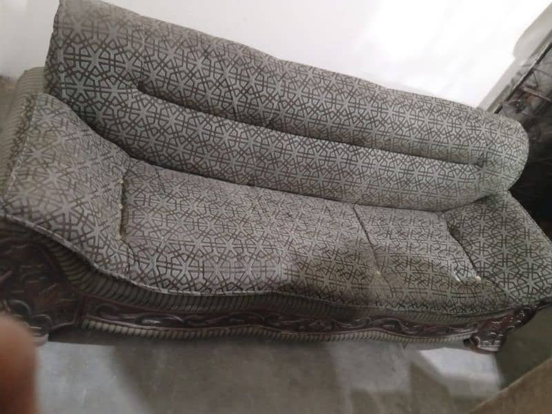 good condition 3 pcs sofa sat jis Bie ny Lani hn kam price ma hn rapta 3