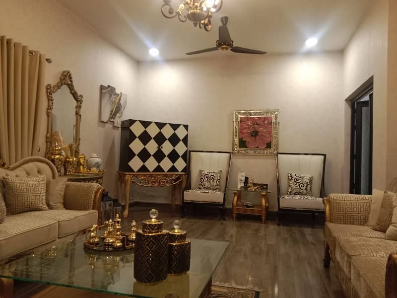 Gulberg flat two bedrooms fully furnish for rent VIP environment same like 5 star hotel 6