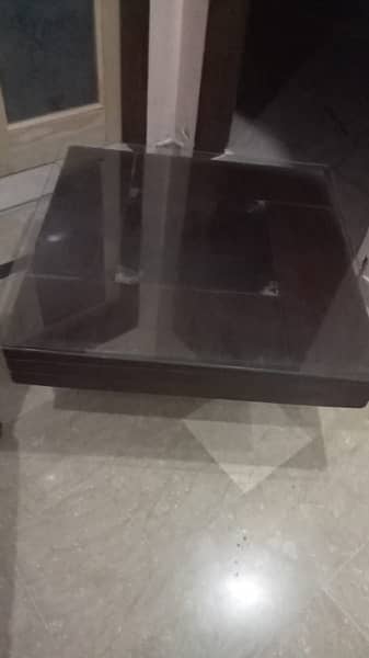 centre tables with 2 side tables with glass 0