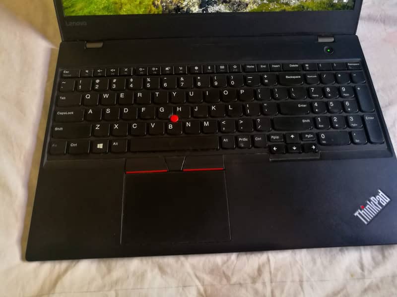 Leveno T570 ThinkPad 1