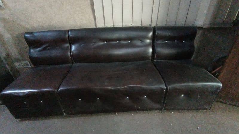 sofa set and 4 chairs sale 0