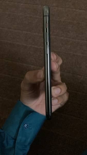 iPhone 11pro 512GB Non Pta 3