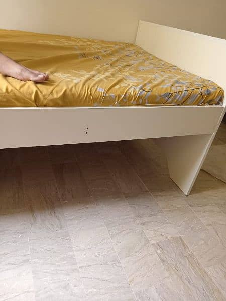 2 Single Bed with Mattress 6