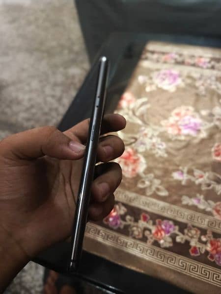 oneplus 7t new condition 10/10 koi masla nh h oky set h 4