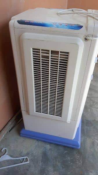 Room Air Cooler orient 1