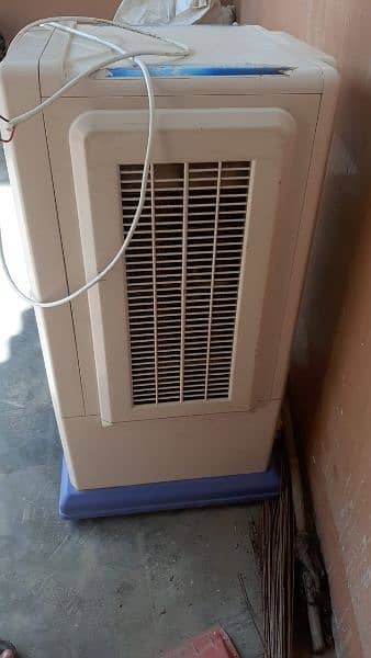 Room Air Cooler orient 2
