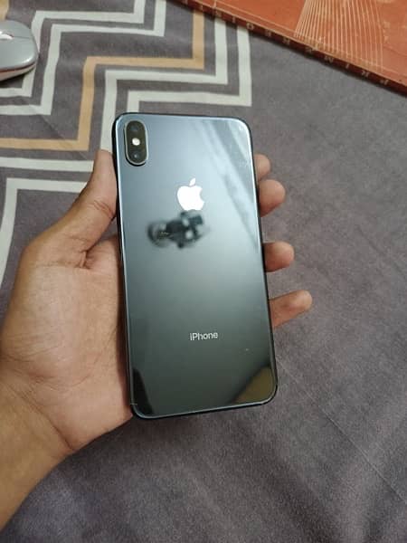 Iphone Xs max Pta approved 1