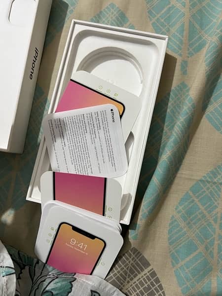 Iphone 11 128 GB PTA approved with box 2