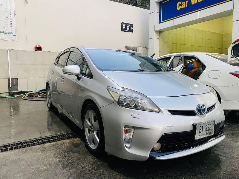 Toyota Prius 2012 B2B Genuine 0