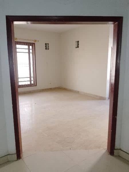 4 bed d d portion for rent in gulitan-e-johar 2