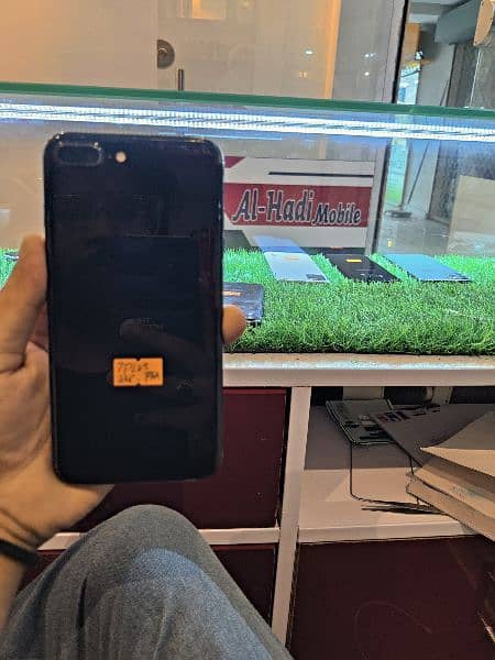 i phone 7 plus Black color 9/10 condition Pta Approved 128GB 4