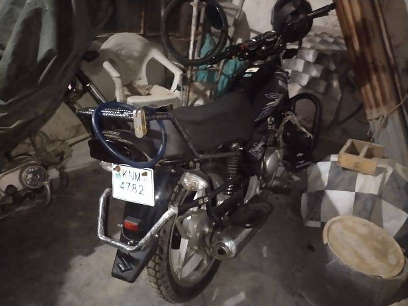 Suzuki 150 SE For Sale 4