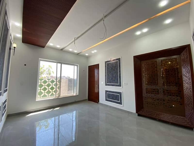 10 Marla Designer House Investor Rate For Sale Royal Orchard Multan 13